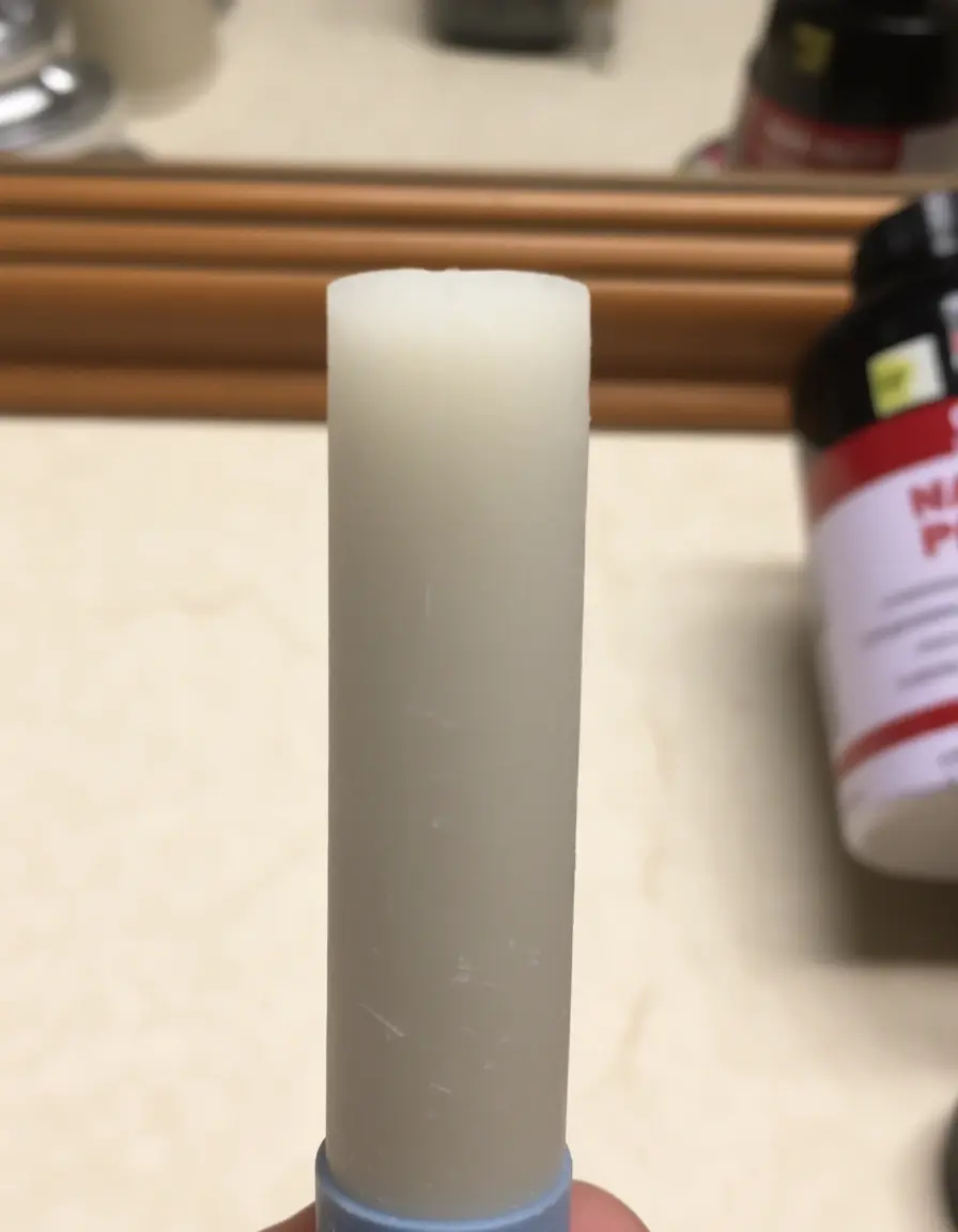 Barra de cera reparadora para arañazos en muebles de madera de cocina