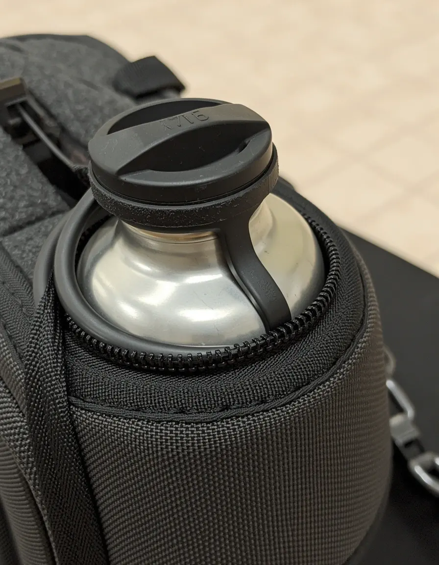 Bolsa aislante para cartuchos de gas de cocina portátil.
